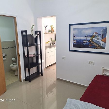 הבית הירוק Hotel Karmiel Kültér fotó