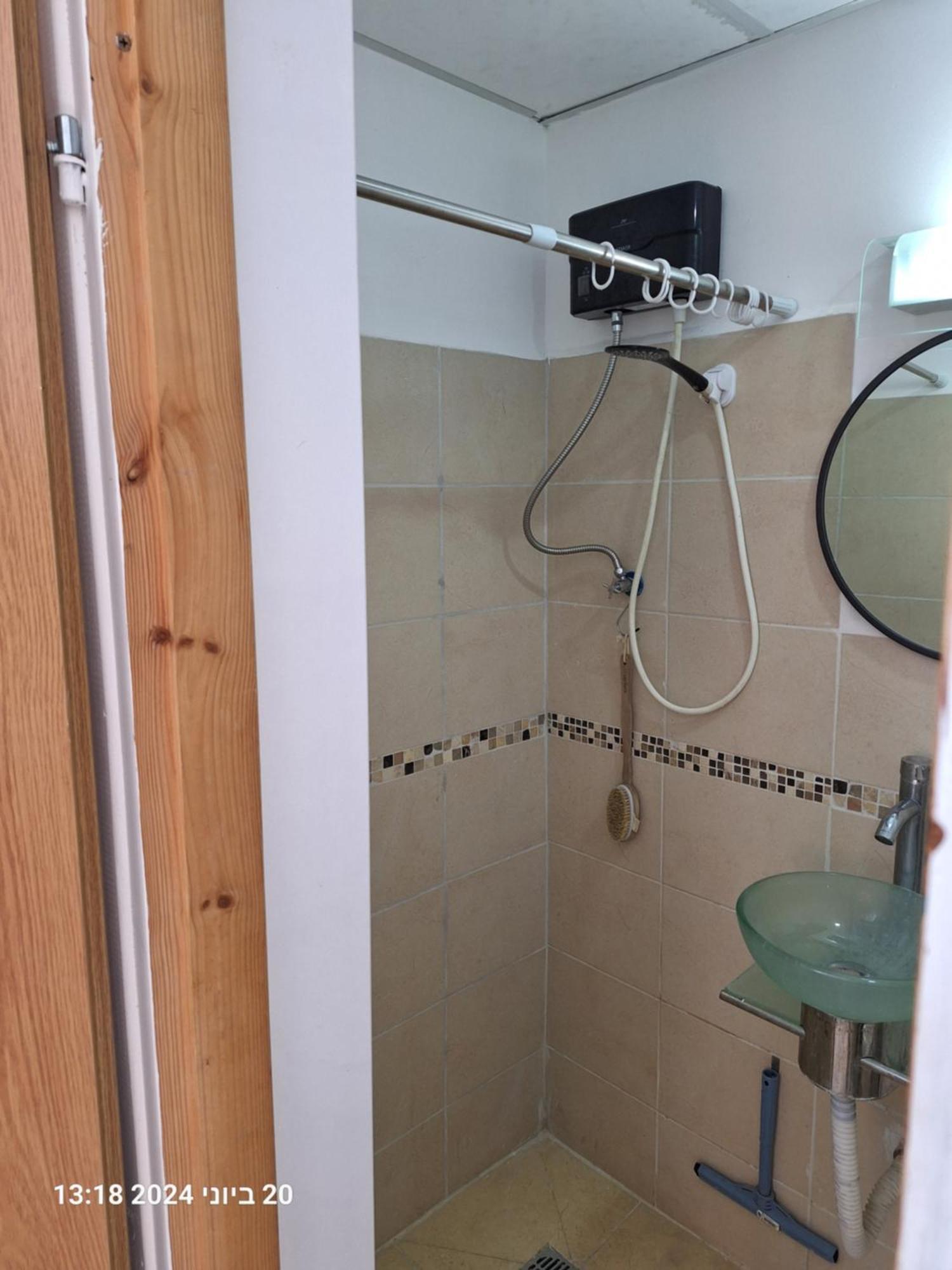 הבית הירוק Hotel Karmiel Kültér fotó
