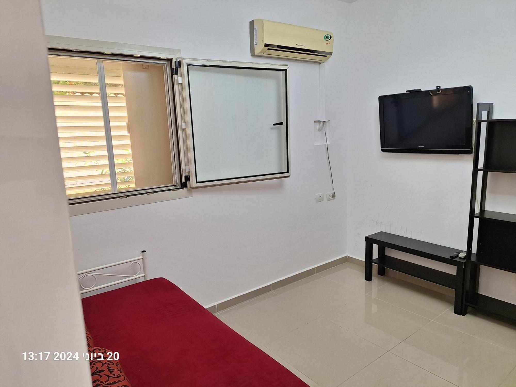 הבית הירוק Hotel Karmiel Kültér fotó